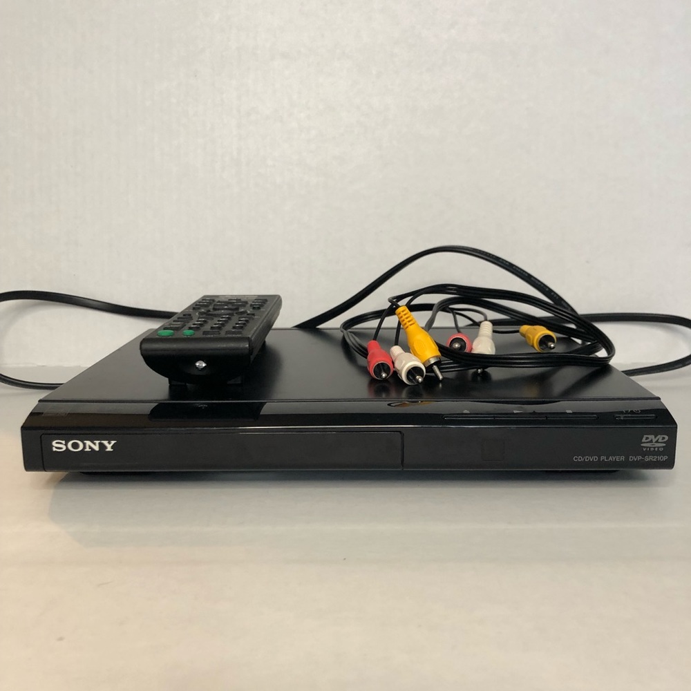 Sony DVP-SR210P DVD Player Composite Cable Remote New Batteries Included WORKS